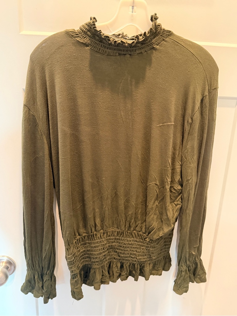 Dice Olive Green Smocked Long Sleeve Boho Blouse Women’s Medium